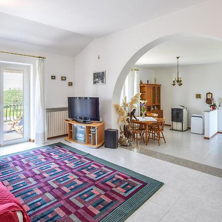 2 Bedroom Cozy Apartment In Grado Bagian luar foto